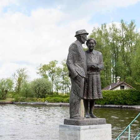Bungalow Op Eiland Hotel Loosdrecht Bagian luar foto