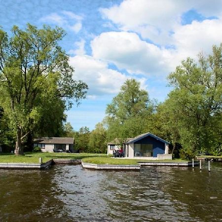 Bungalow Op Eiland Hotel Loosdrecht Bagian luar foto