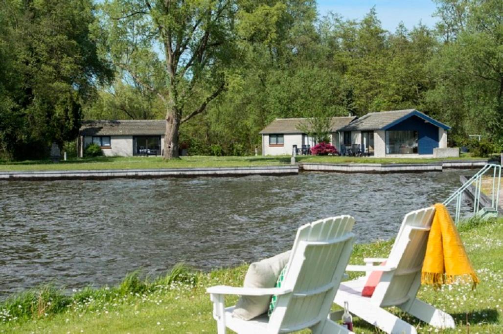 Bungalow Op Eiland Hotel Loosdrecht Bagian luar foto