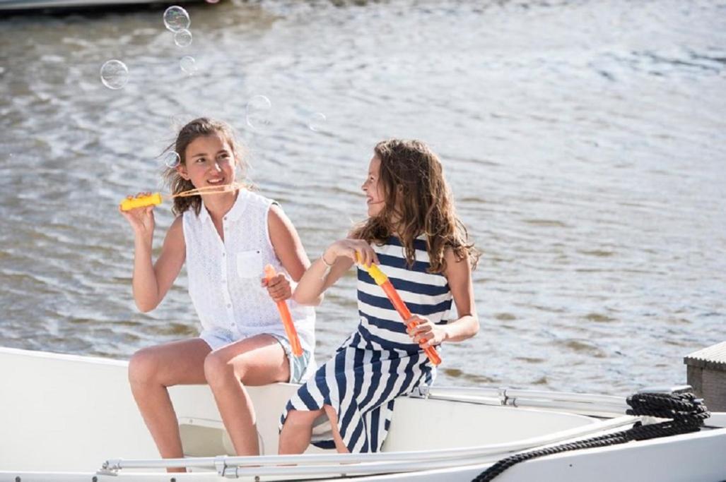 Bungalow Op Eiland Hotel Loosdrecht Bagian luar foto